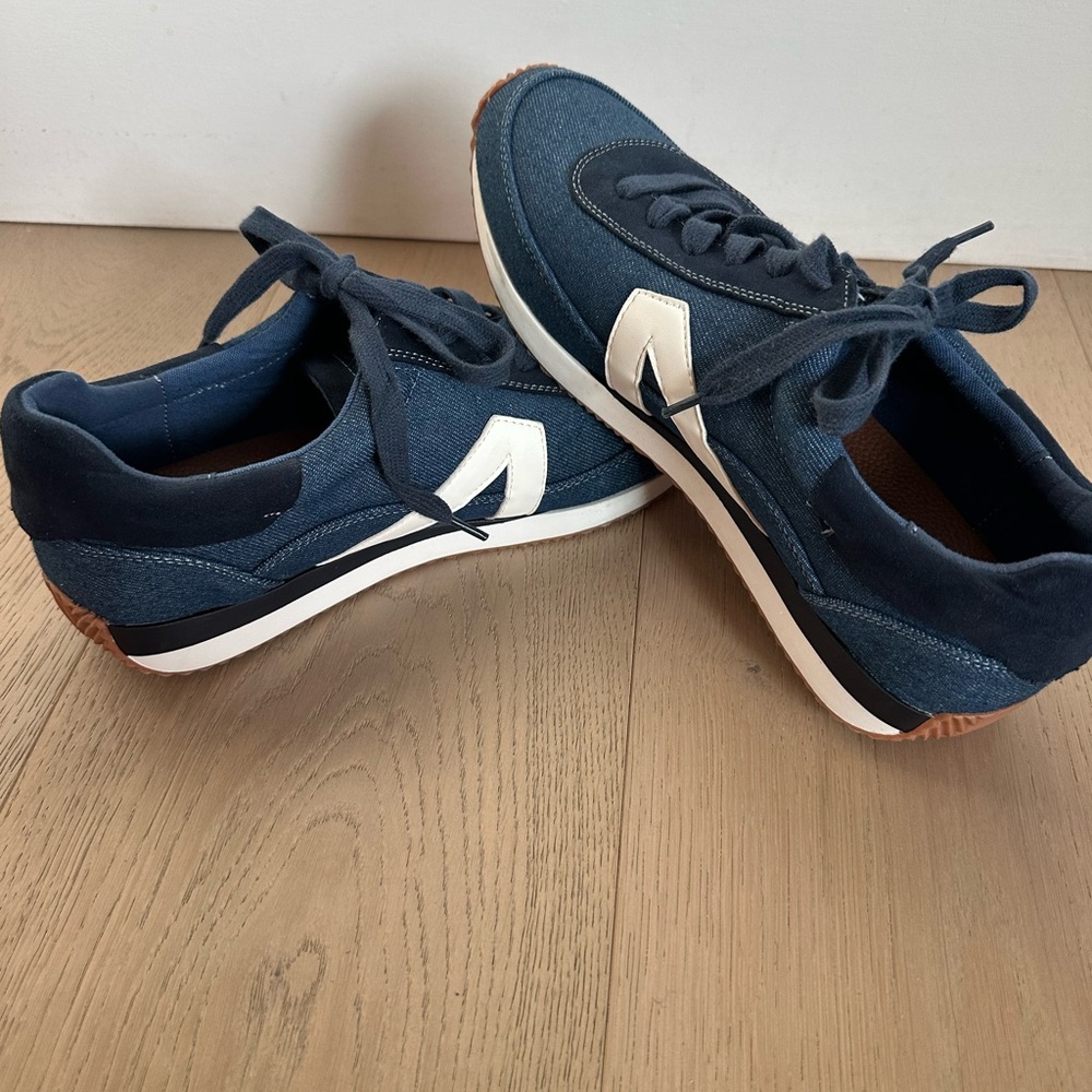 Loft Everyday Trainer Sneakers Lace Up Denim Blue White Women’s Size 8.5.